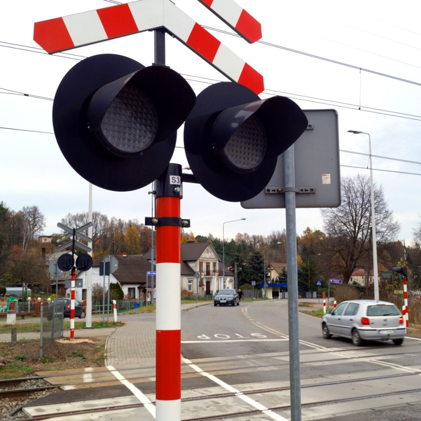Nowa sygnalizacja świetlna i dźwiękowa nad przejazdem kolejowym w Brodach