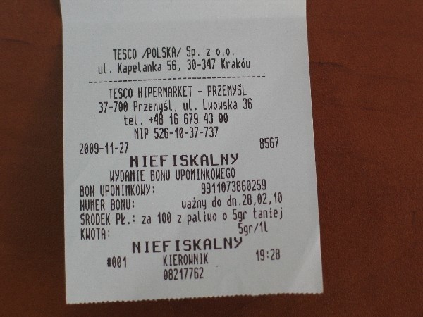 Takie bony otrzymują klienci robiący większe zakupy w przemyskim hipermarkecie Tesco. Na razie nie mają zbytnich możliwości ich realizacji.