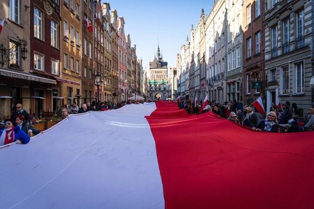 Barwny pochód przeszedł ulicami Starego i Głównego Miasta