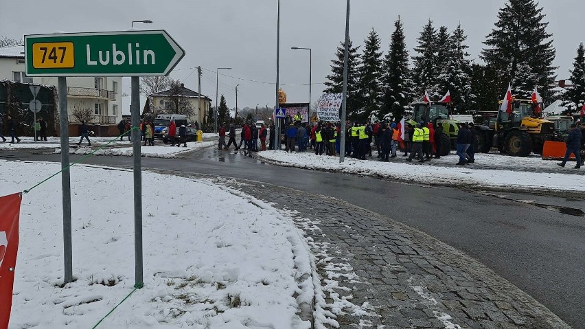 Protest rolników w Siennie i Kolonii Nadwiślańskiej. Rolnicy strajkują, ale nie ma utrudnień w ruchu