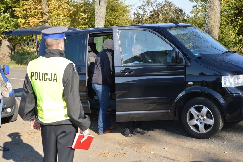Pościg tczewskiej "drogówki". Policjanci przestrzelili opony w aucie uciekającego kierowcy