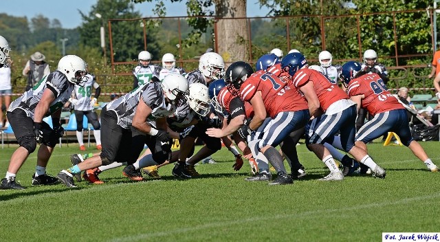 Barbarians Koszalin byli gospodarzami turnieju Ligi Futbolu Amerykańskiego zespołów 9-osobowych (LFA9). Na bocznym boisku ZOS Gwardia rozegrane zostały trzy mecze, w których obok gospodarzy zaprezentowały się ekipy Armady Szczecin i Białych Lwów Gdańsk. 