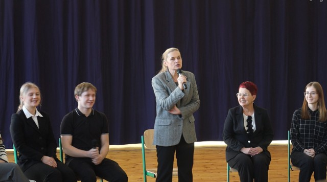 Spotkanie minister edukacji z uczniami i nauczycielami w Lęborku