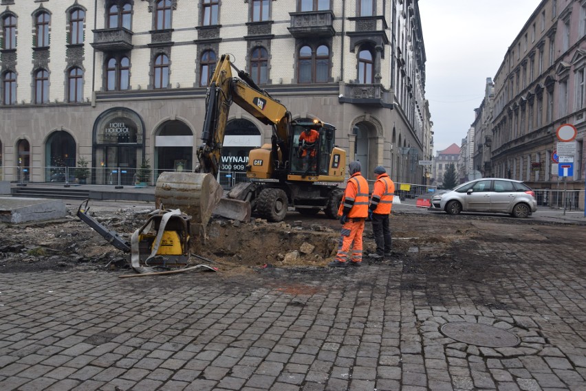 Katowice: przebudowa ulicy Dworcowej (17 grudnia 2019)