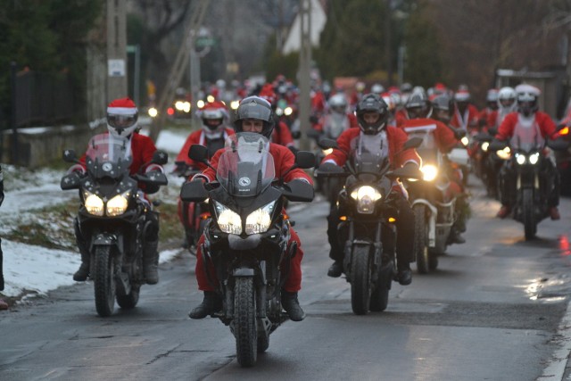 MotoMikołaje od siedmiu lat sprawiają dzieciom niespodzianki