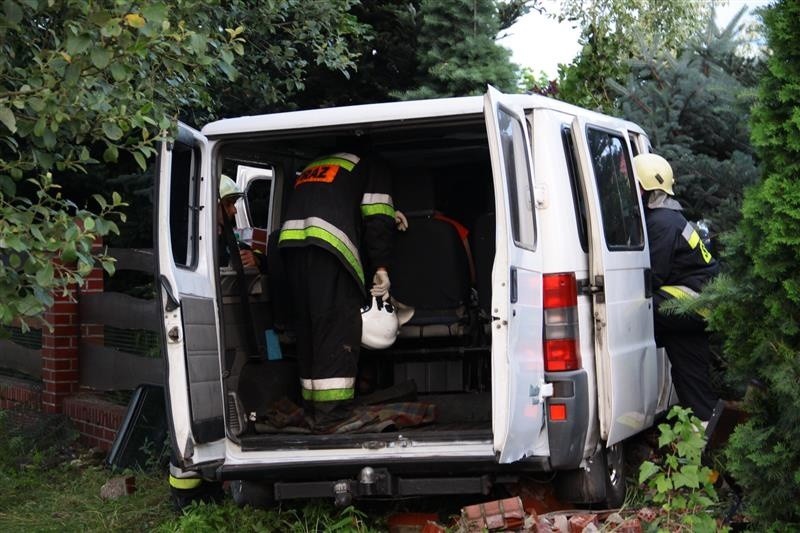 Pięć osób zostało poszkodowanych w wypadku busa w Brynicy.