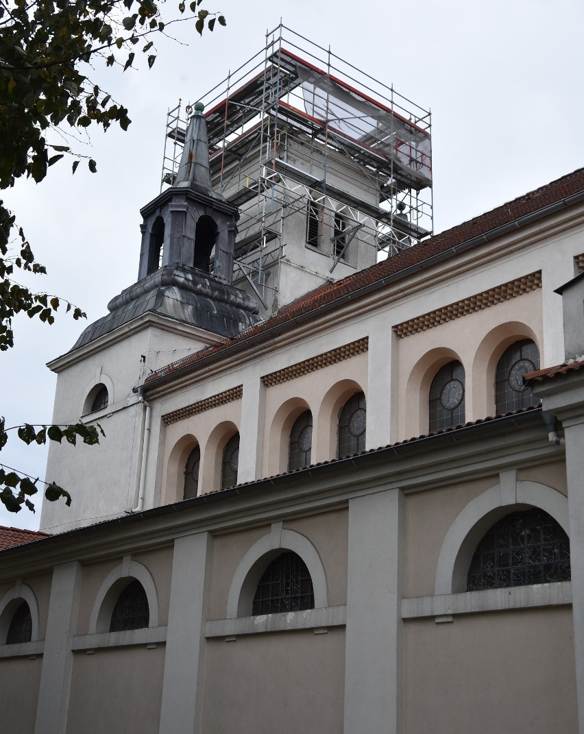 Remont wieży kościoła pw. św. Wawrzyńca w Nakle pochłonie w...