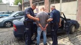 22-latek z Grodkowa miał w aucie marihuanę. Chciał dać policjantom łapówkę "za przymknięcie oka"