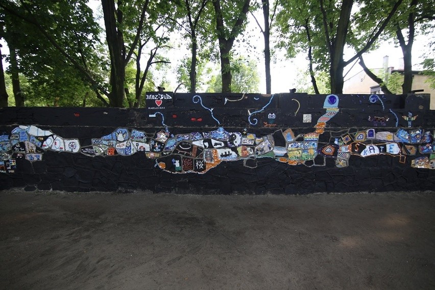 Katowice: Odsłonięto mural autorstwa dzieci z MDK Dąb