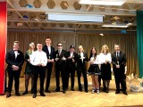 Maturzyści z Liceum Ogólnokształcącego imienia Piotra Skargi w Grójcu odebrali świadectwa ukończenia szkoły