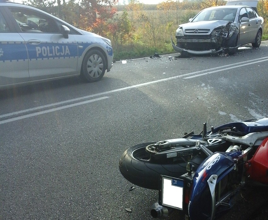 Kalnica. Wypadek na DK 66. Motocyklista wbił się w opla (zdjęcia)