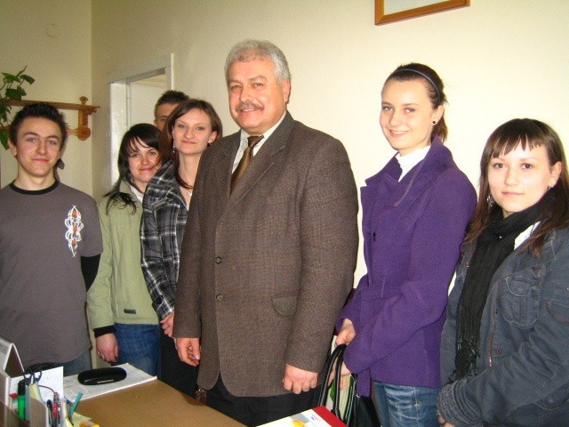 O swojej pracy opowiedział uczniom między innymi Tadeusz Poziomkowski, naczelnik Wydziału Budownictwa i Architektury