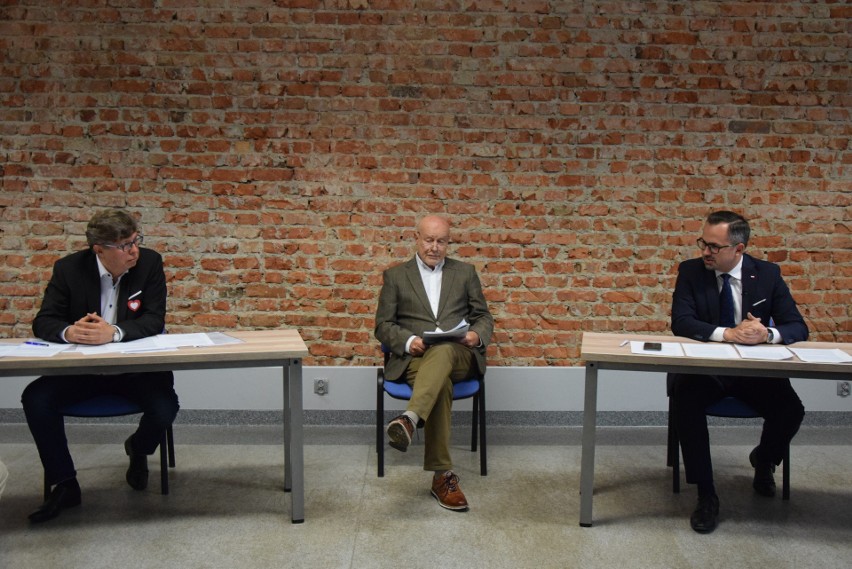 Liderzy PiS i PO w Gdyni wzięli udział we wspólnej debacie.