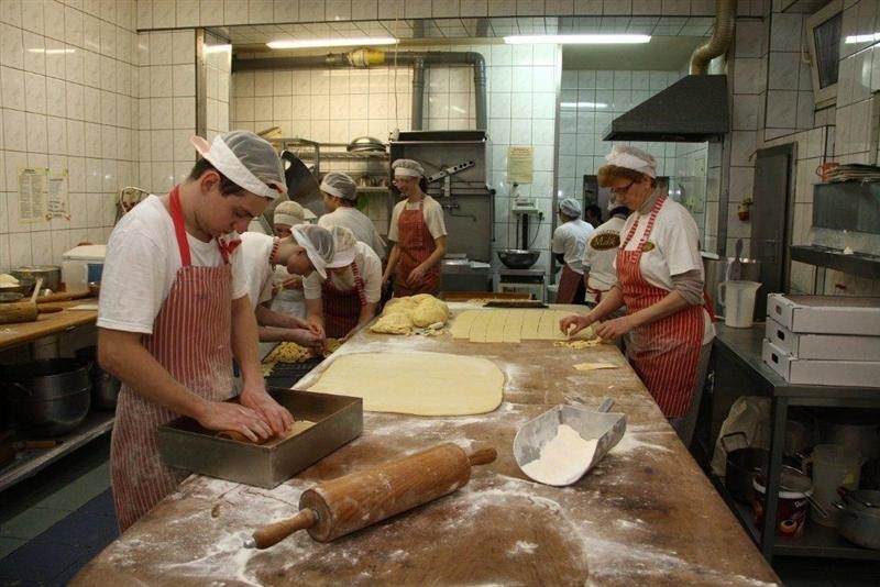 W rodzinnej cukierni u Malików w Opolu praca wre od...