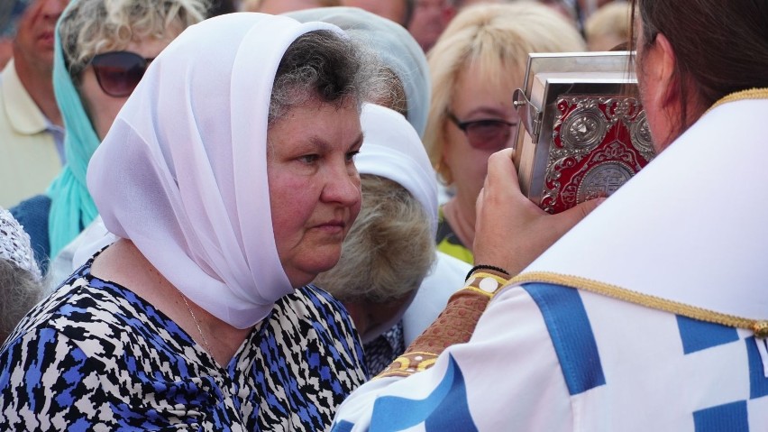 Święto Supraskiej Ikony Matki Bożej. Tłumy wiernych oddały pokłon ikonie. W uroczystościach udział wziął abp Sławoj Leszek Głódź [ZDJĘCIA]