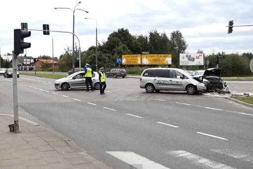 Wypadek na skrzyżowaniu Ciołkowskiego i Branickiego.