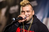 Popek. Raper, zawodnik MMA i celebryta. Kim jest gość Kuby Wojewódzkiego i przeciwnik Mariusza Pudzianowskiego? [WIDEO+ZDJĘCIA]