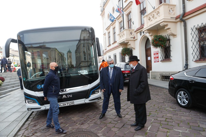 Miasto Rzeszów będzie testować nowe autobusy dla komunikacji...