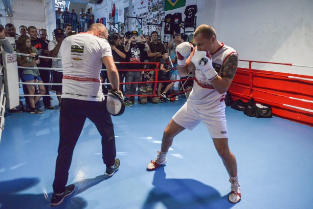 POLSAT BOXING NIGHT 17 września. Głowacki vs. Usyk. Gdzie transmisja ZA DARMO? POLSAT STREAM