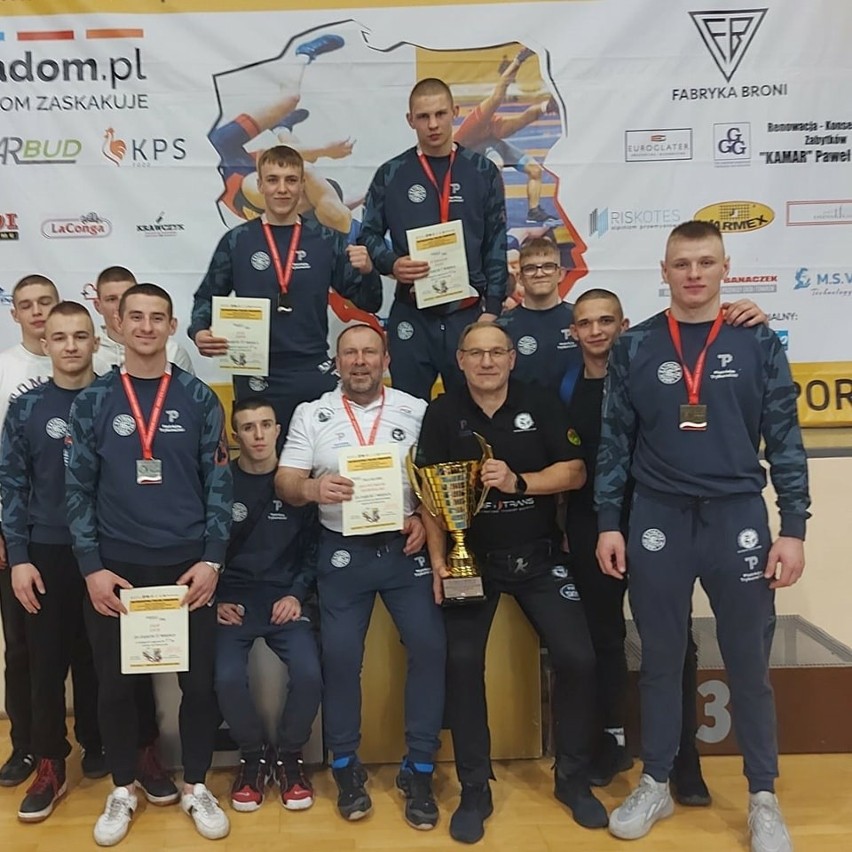 Zapaśnicy AKS Piotrków wygrali klasyfikację drużynową mistrzostw Polski