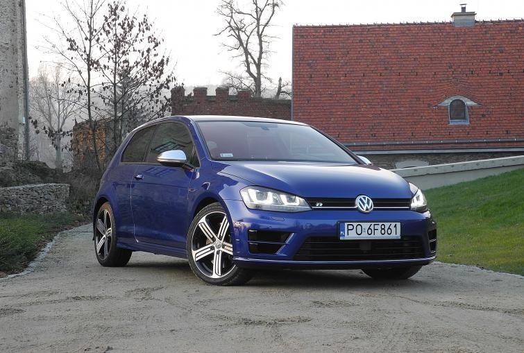 Testujemy: Volkswagen Golf R - rakietowy kompakt