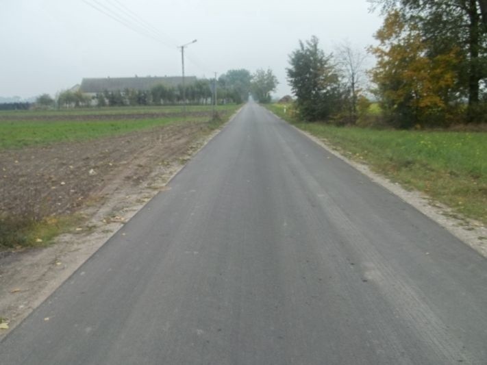 Remonty na gminnych drogach i ulicach Osięcin [zdjęcia]