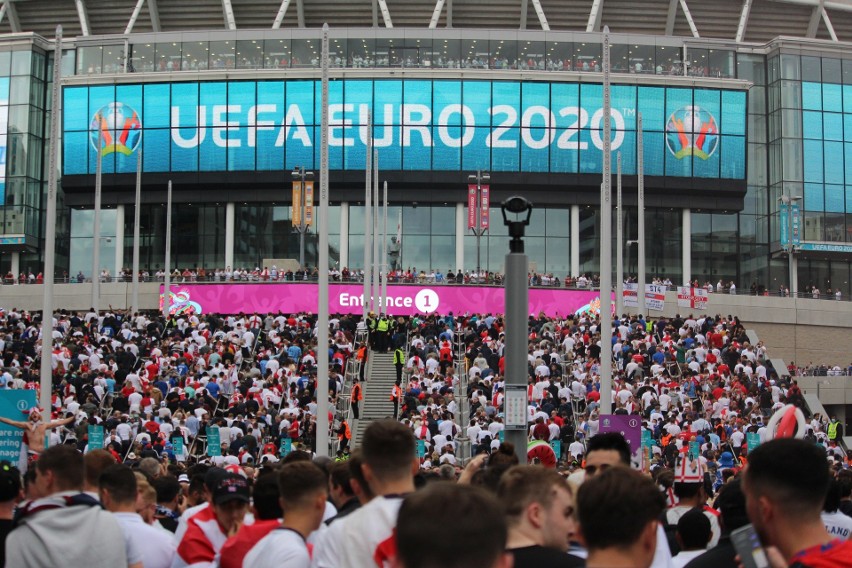 Londyn pożegnał Euro 2020. Gorzka pigułka dla Anglików, radość Italii. Zobacz zdjęcia i wideo