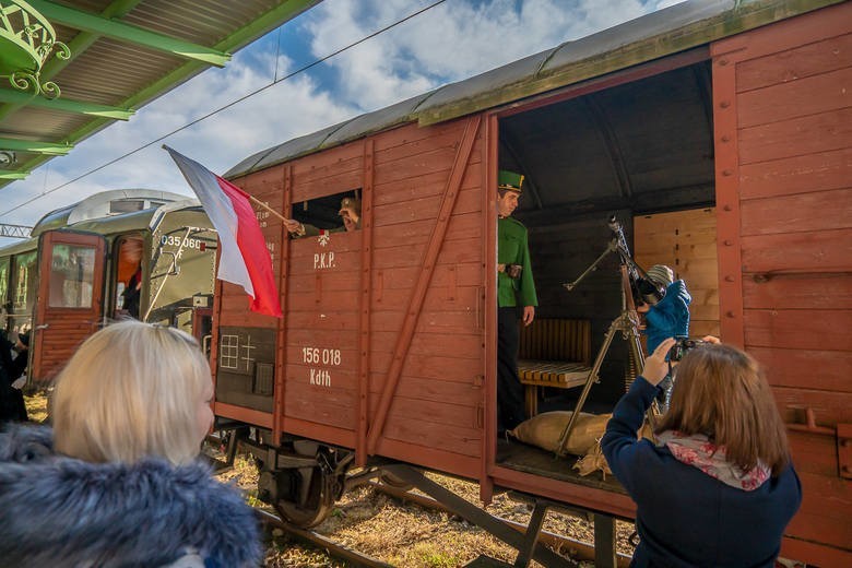 Pociągi retro wyruszają na malownicze trasy w całej Małopolsce