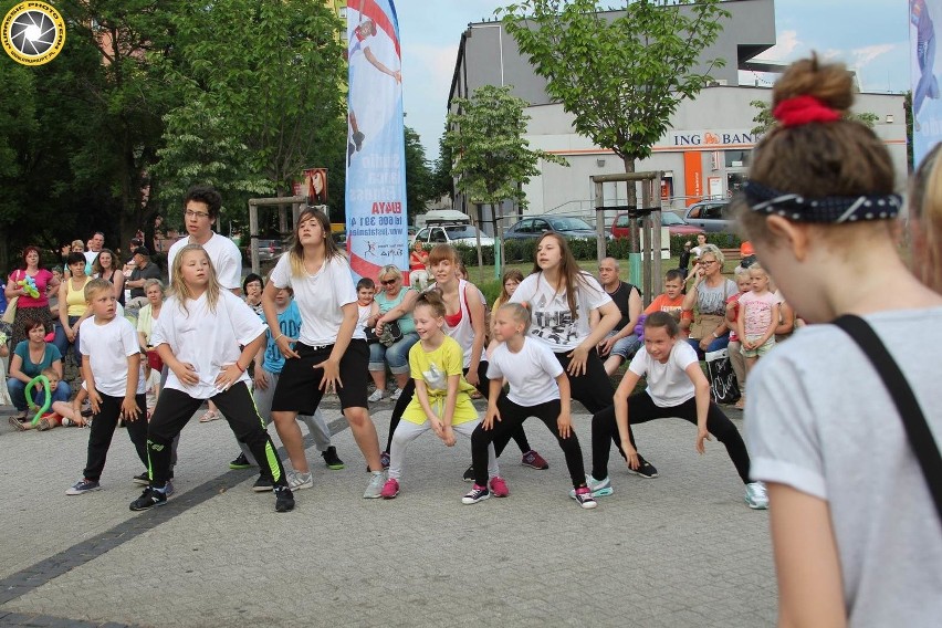 Muzyczne Zawiercie [ZOBACZ ZDJĘCIA] Przy fontannie w Zawierciu