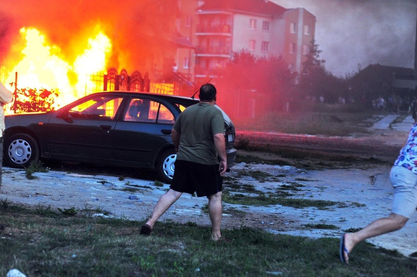 Pożar samochodu na os. Borek w Turce
