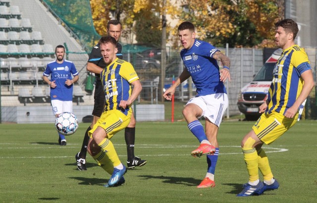 Jesienią piłkarze Miedzi Legnica pokonali u siebie 1:0 Arkę Gdynia. Żółto-niebieskim uda się dziś zrewanżować za tę porażkę?