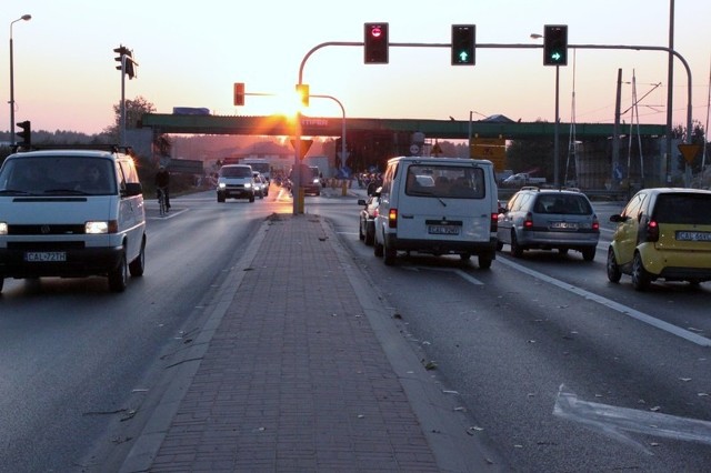 Od jutra przez tydzień nie pojedziemy z Ciechocinka  prosto w kierunku Aleksandrowa. Droga pod budowanym mostem autostradowym będzie zamknięta.