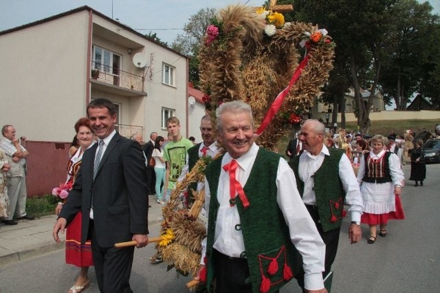 Grupę z Łopuszna prowadził Szymon Jarzyna, kierowni Urzędu Stanu Cywilnego i przewodniczący Sojuszu Lewicy Demokratycznej w powiecie kieleckim.