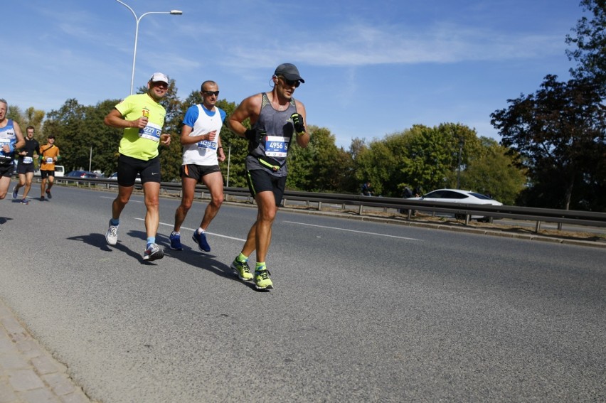 Uczestnicy Maratonu Warszawskiego 2018. Więcej zdjęć...