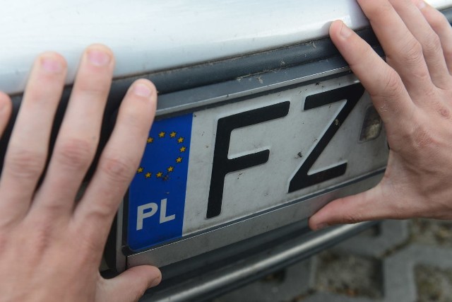 Od 31 stycznia nie trzeba będzie wymieniać tablic rejestracyjnych, jeśli samochód był wcześniej zarejestrowany w Polsce.
