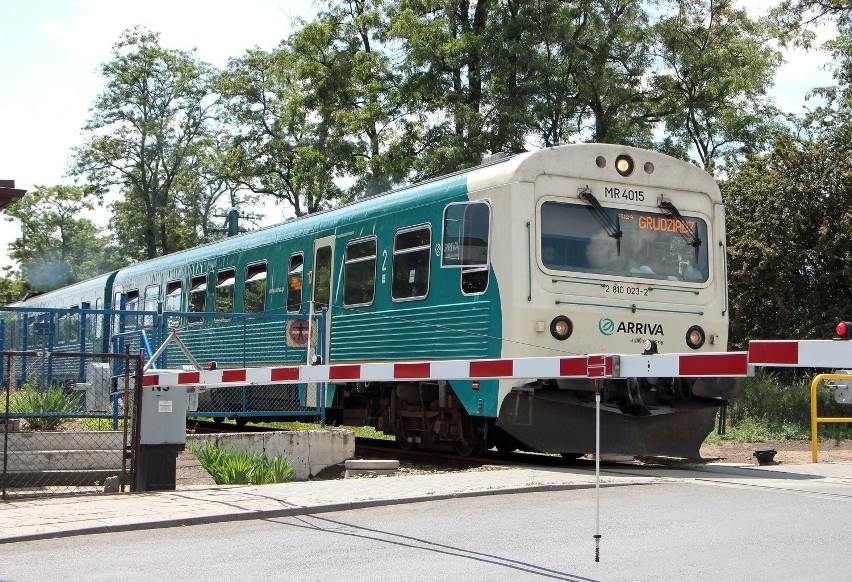 Na linii kolejowej Grudziądz - Brodnica w wakacje zamiast pociągów jadą autobusy 