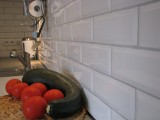 Wykończenie ściany nad blatem kuchennym