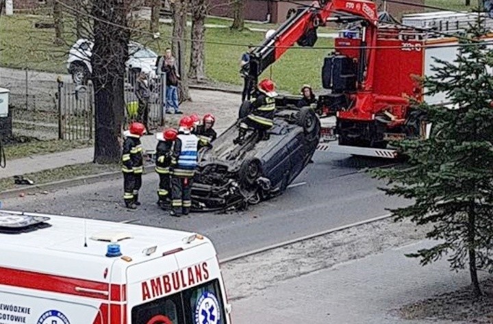 Wypadek w Katowicach na skrzyżowaniu ulic Armii Krajowej i...