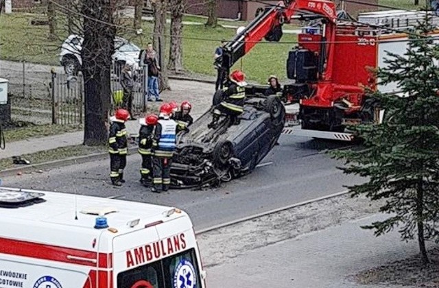 Wypadek w Katowicach na skrzyżowaniu ulic Armii Krajowej i Piotrowickiej