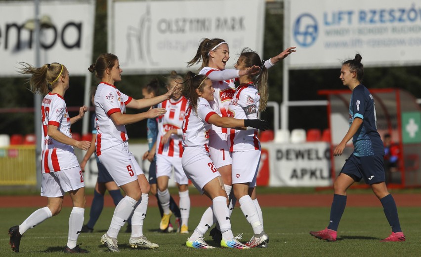 Resoviaczki pokonują na własnym stadionie SC Radom 3:1.