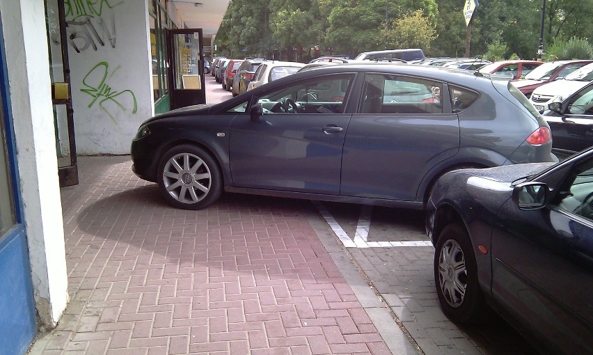 Od Czytelnika: Parkowanie w Świdniku (ZDJĘCIA)
