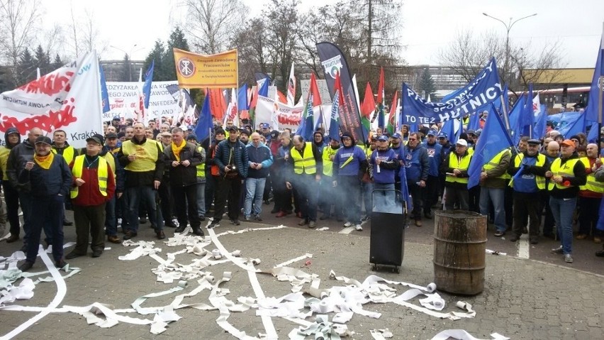 Co dalej z wielkim piecem w Krakowie? Związki hutnicze piszą do naszych europosłów i apelują o pomoc