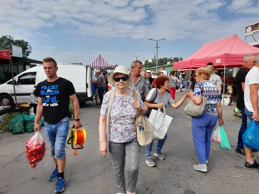 Mnóstwo ludzi odwiedziło w sobotę, 24 lipca giełdę w...