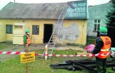 Bezrobotni naprawiali dachy i położyli płytki w Baranowie Sandomierskim