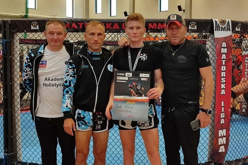 Miłosz Kruk ze Skarżyska-Kamiennej wicemistzrem Polski w MMA