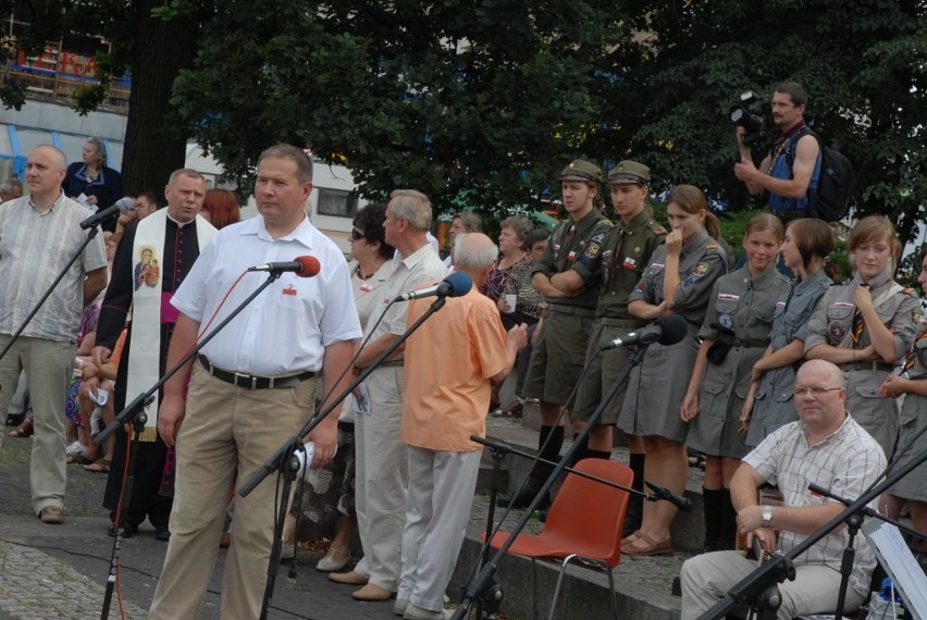 Pl. Lotników: Rocznica Powstania Warszawskiego