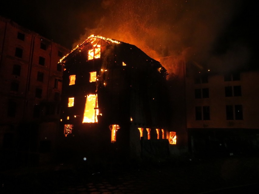 Pożar zabytkowych młynów w Starogardzie Gdańskim