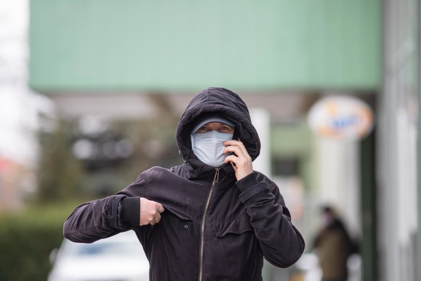 Białostoczanie w maseczkach. Pierwszy dzień obowiązywania...