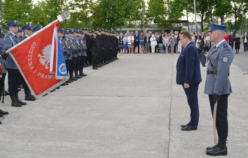 Ślubowanie podlaskich policjantów przed Jarosławem...