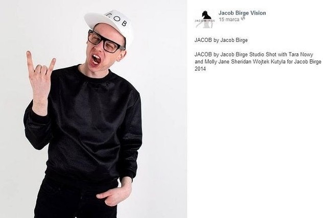 Jakub "Jacob" Bartnik wygrał "Project Runway"! (fot. screen Facebook,com)